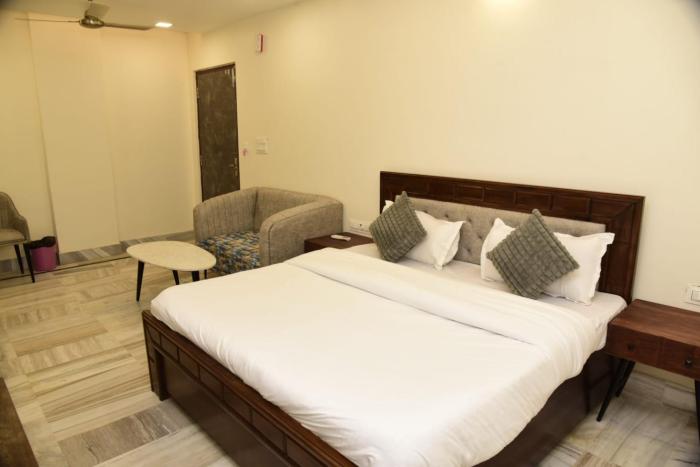 holiday out hotel