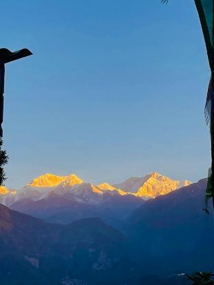 Wake In Himalayas,,5 star