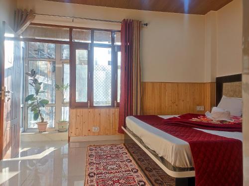 room-image