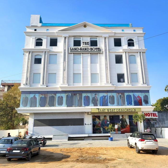 The Land Sand Hotel,,3 star