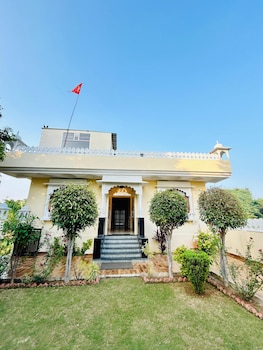 Ranthambhore Tiger Niwas,,3 star