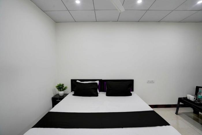 spot on hotel blu moon