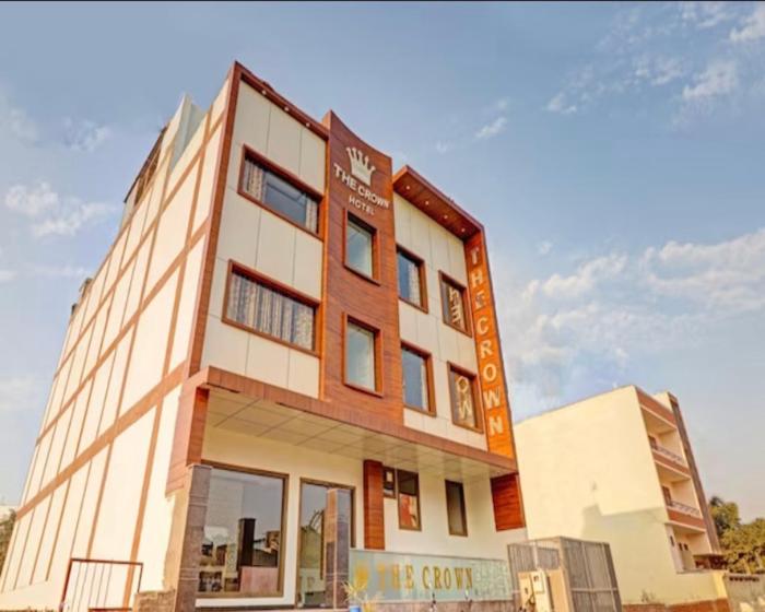 Crown Hotel Agra Near Taj Mahal ,,3 star