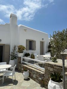 Eleni's Village Suites,Mykonos>>Klouvas,3.5 star