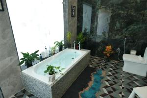 Jewel Stay,,2 star