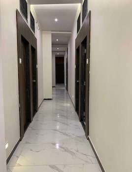 Hotel Hill View,,3 star