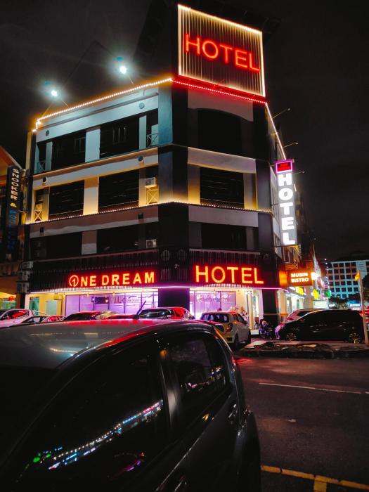 One Dream Hotel,,2 star