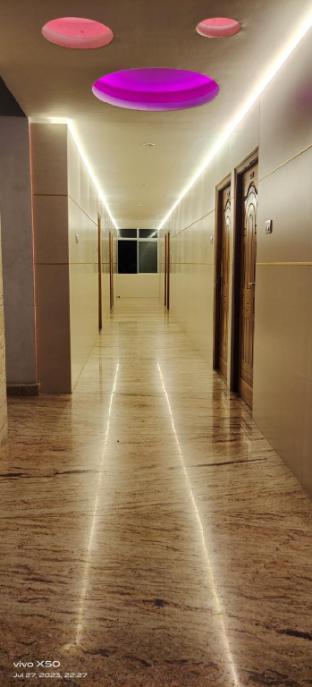 Cauvery Paradise,,4 star