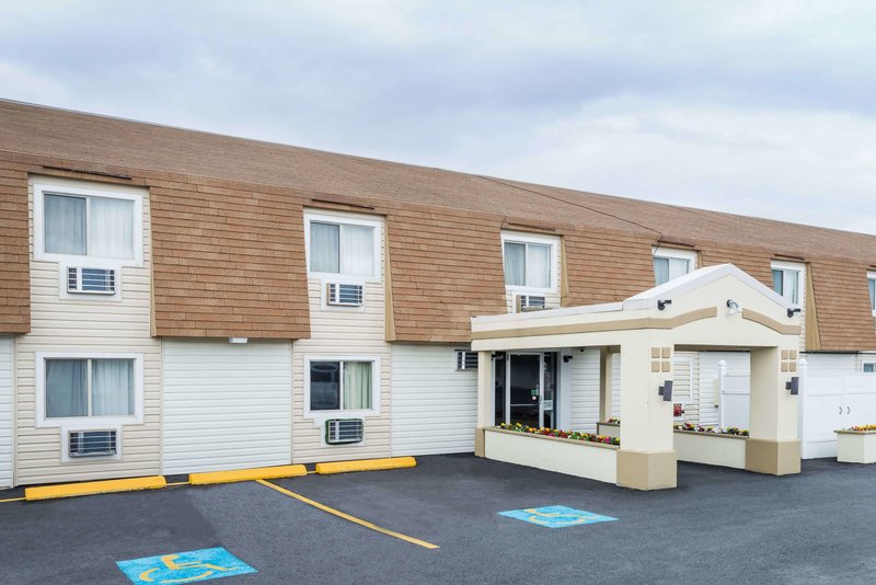 super 8 by wyndham bangor