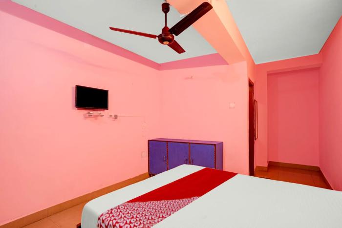 Hotel O Laxmi Guest House,,4 star