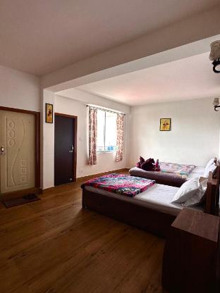 Queen's Inn Homestay,,5 star