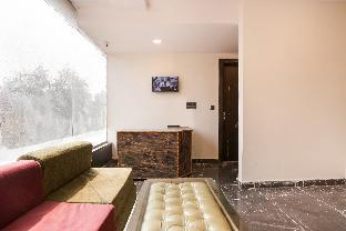 Hotel O Shining Star,Flat No. 03, Behind Adhartal Nagar Nigam Market, Near Jp Printer, Adhartal Chowk, Jabalpur,4 star