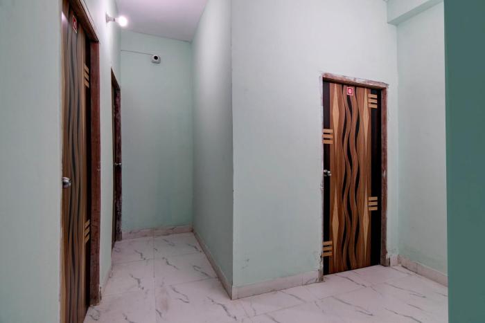 Hotel O Relax Inn,,3 star