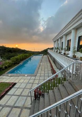 Blue Breeze Dapoli,,4 star