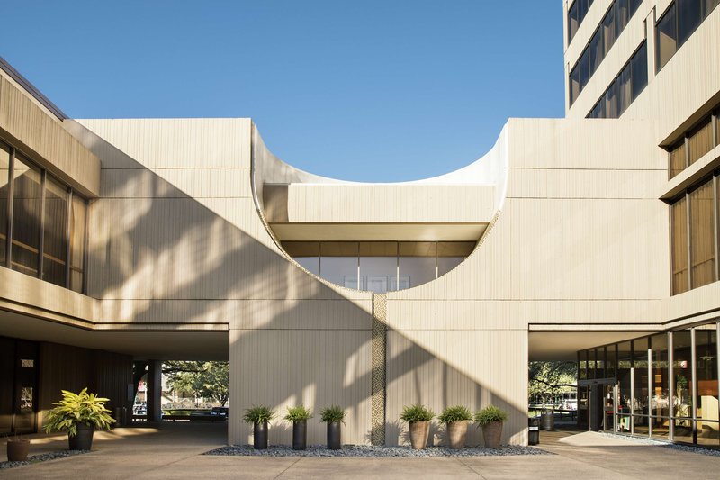 hilton university of houston