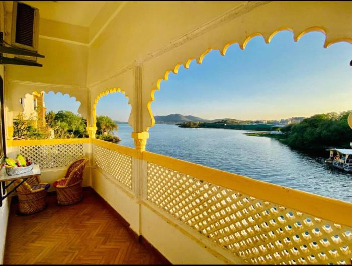 Hotel Vallabh With Lake Facing Balcony,,3 star