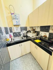 home stay in gurugram nearby madanta hospital