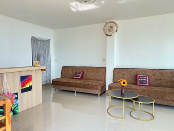 Oasis Phamee,,3 star