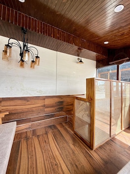 The Bulevar-Kunsil,,3 star