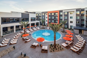 otonomus hotel las vegas