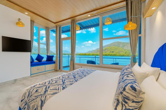 The Neeraj Ganga Cottages,,4 star