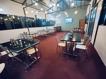 triyuginarayan maangal resort