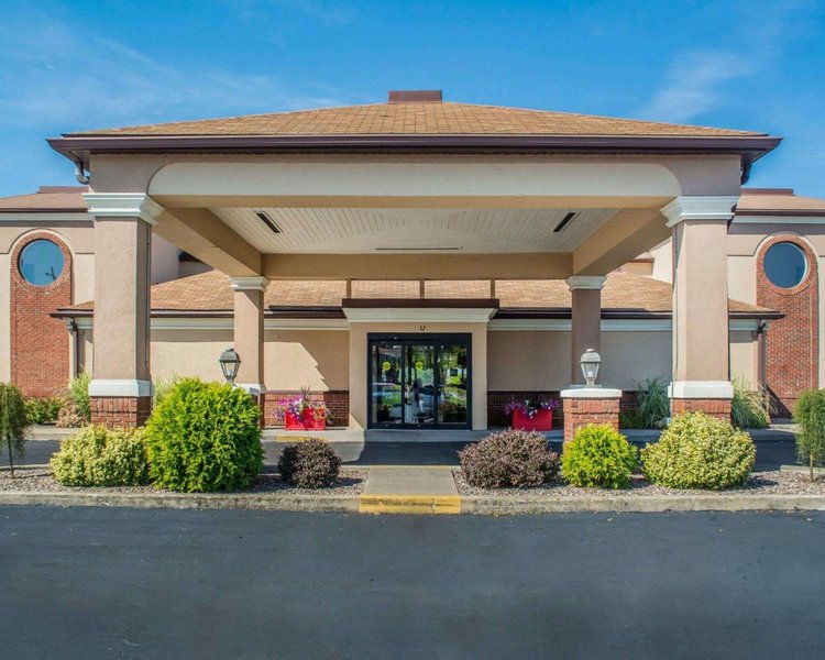 Quality Inn,Near Kenan Center,3 star