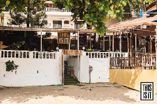 This Is It Beachfront - Rooms, Cafe & Events,,3 star