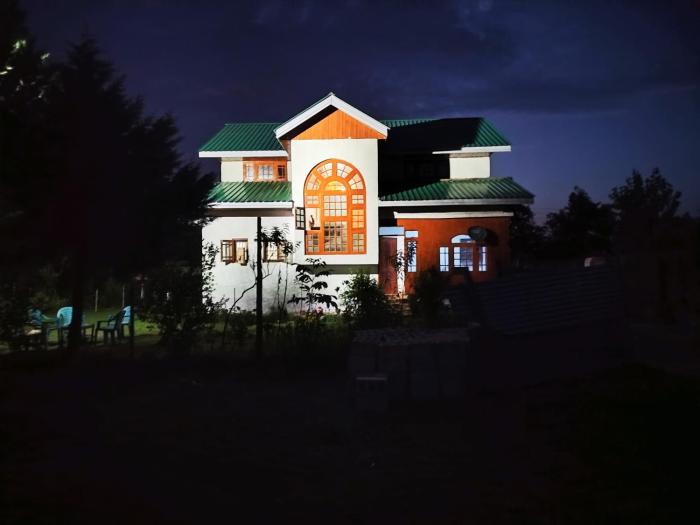 The Bilt Farmhouse,,5 star