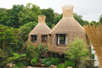 T-Story Maekampong,,4 star