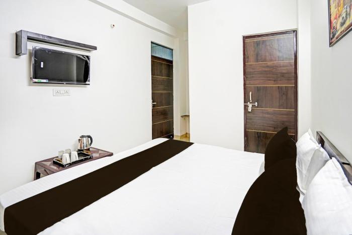 Hotel O Rooftop Castle,,3 star