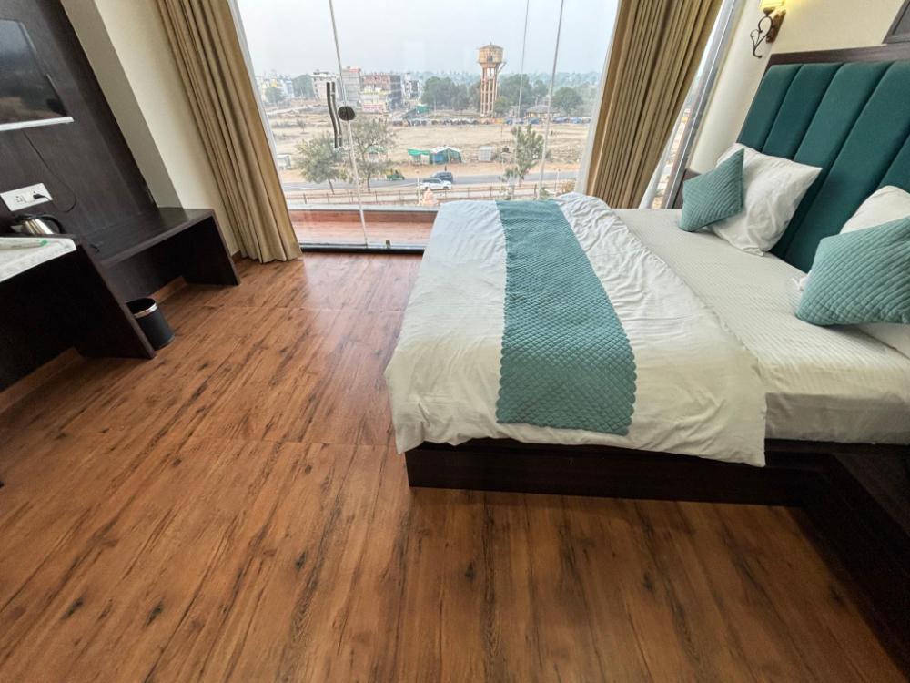 Hotel Modern Palace,,3 star