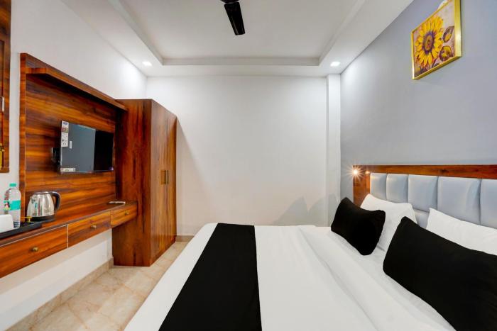 Hotel Vasundhara Suits,,4 star