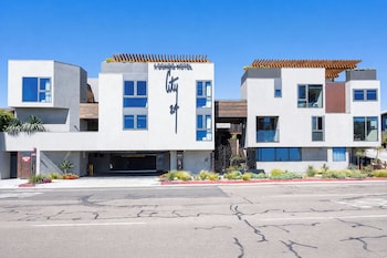 city24 hotel little italy mission hills