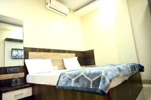 Hotel Crystal,,3 star