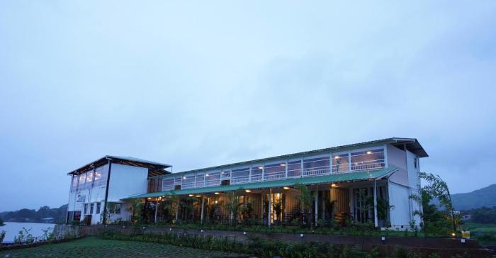 the boat club