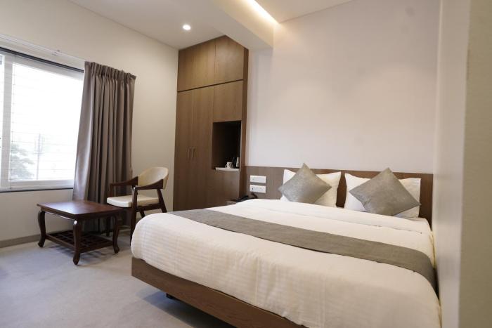 a square executive hotel aurangabad