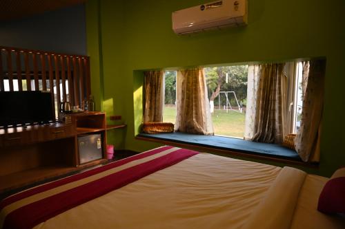 room-image