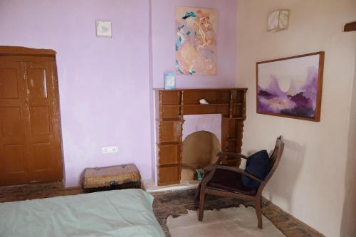 room-image