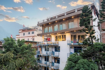 Zoukstayz,>>Tapovan, Rishikesh ,3 star