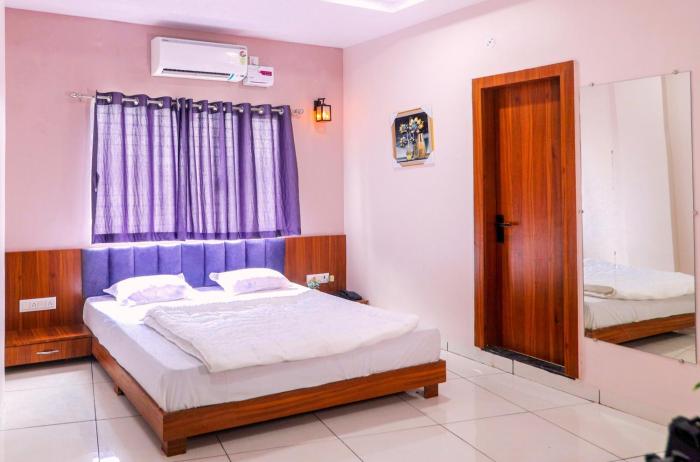 Hotel Dev Krishna Palace,,3 star