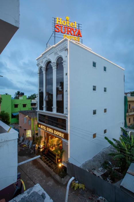 hotel surya empire