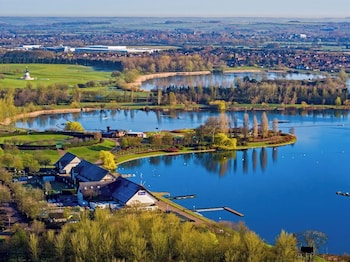 Willen Lodge,,2 star