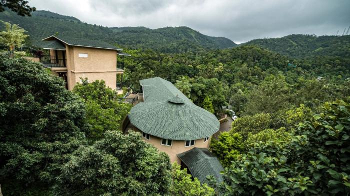 the violet thekkady