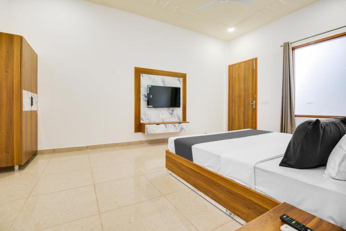 Hotel O Grand Stay,,3 star
