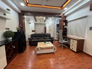 Atlas Homes 1Bhk With 55Inch Tv, Wifi, Geyser, Ro,,4 star