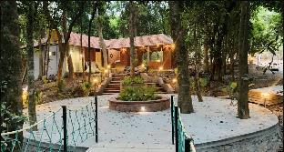 aavarana resort