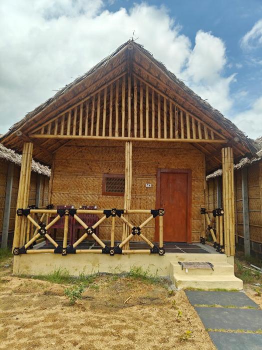 Hampi One Love,,1 star