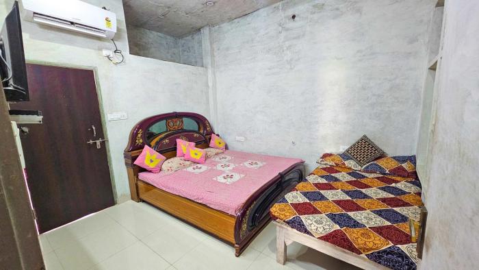 arya sadan homestay