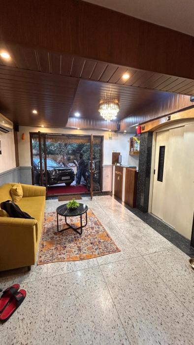 Aradhya Comforts - Mg Road,,2 star